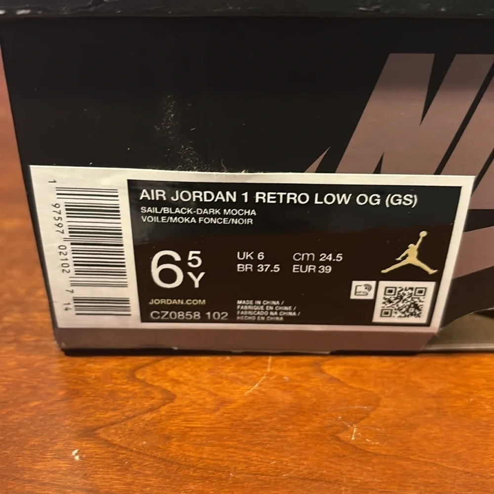 ‼️BNIB‼️ Nike air Jordan 1 retro low OG mocha
